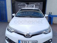 Usado Toyota Auris Active 116 CV (85 kW) 2017 Blanco Berlina