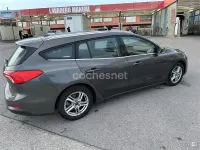 Usado Ford Focus Trend 120 CV (88 kW) 2021 Marrón Familiar