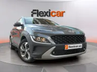 Usado Hyundai Kona 136 CV (100 kW) 2021 Gris SUV