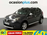Usado Dacia Sandero Stepway 90 CV (66 kW) 2012 Gris Utilitario