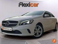 Usado Mercedes A180 Style 109 CV (80 kW) 2015 Blanco Utilitario
