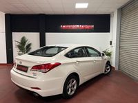 Usado Hyundai i40 136 CV (100 kW) 2013 Blanco Berlina