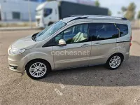 Usado Ford Tourneo Courier Titanium 100 CV (73 kW) 2015 Blanco Monovolumen