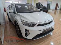 Usado Kia Stonic 100 CV (73 kW) 2022 Blanco SUV