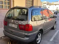 Usado Seat Alhambra 130 CV (95 kW) 2004 Gris / plata Monovolumen
