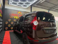 Usado Dacia Lodgy Ambiance 100 CV (73 kW) 2016 Granate Monovolumen