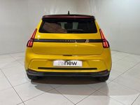 Usado Renault R5 Techno 88 kW (120 CV) 2025 Amarillo Utilitario