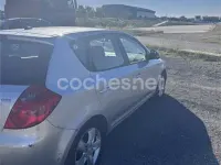 Usado Kia Ceed Active 115 CV (84 kW) 2007 Gris / plata Utilitario
