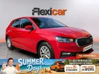 Usado Skoda Fabia Selection 95 CV (69 kW) 2025 Rojo Utilitario