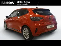 Usado Renault Clio V Evolution 145 CV (106 kW) 2023 Naranja Berlina