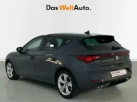 Usado Seat Leon FR 116 CV (85 kW) 2025 Gris / plata Berlina