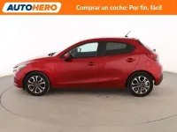 Usado Mazda 2 Luxury 90 CV (66 kW) 2015 Rojo Utilitario