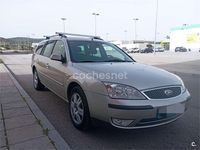 Usado Ford Mondeo Ghia 130 CV (95 kW) 2005 Beige Familiar
