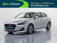 Usado Hyundai i30 120 CV (88 kW) 2018 Gris Berlina