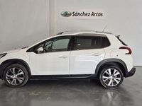 Usado Peugeot 2008 Allure 100 CV (73 kW) 2019 Blanco SUV