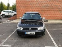 Usado VW Golf IV 110 CV (80 kW) 2001 Gris / plata Berlina