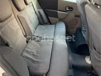 Usado Renault Modus Expression 80 CV (58 kW) 2005 Gris / plata Monovolumen