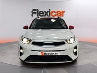 Käytetty Kia Stonic 101 HP (74 kW) 2023 Valkoinen Katumaasturi