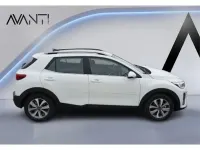 Usado Kia Stonic 101 CV (74 kW) 2024 Blanco SUV