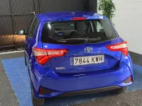 Usado Toyota Yaris Active 111 CV (81 kW) 2019 Azul Berlina