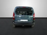 Usado Peugeot Rifter Allure 101 CV (74 kW) 2024 Negro Monovolumen