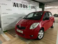 Usado Toyota Yaris 87 CV (63 kW) 2008 Rojo Utilitario
