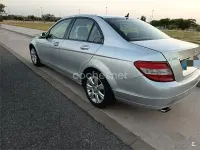 Usado Mercedes C200 136 CV (100 kW) 2011 Gris / plata Berlina