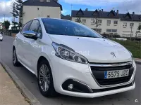 Usado Peugeot 208 Style 82 CV (60 kW) 2017 Blanco Utilitario