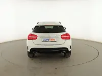 Usado Mercedes GLA220 AMG line 177 CV (130 kW) 2016 Blanco SUV