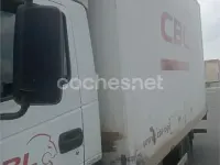 Usado Nissan Cabstar 110 CV (80 kW) 2010 Blanco Pickup/Camioneta