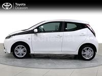 Usado Toyota Aygo X-play 69 CV (50 kW) 2017 Blanco Utilitario