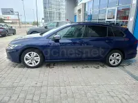 Usado VW Golf VIII Life 115 CV (84 kW) 2023 Azul Familiar