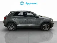 Usado VW T-Roc Sportline 150 CV (110 kW) 2022 Gris / plata SUV