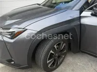 Usado Lexus UX 184 CV (135 kW) 2020 Gris / plata SUV
