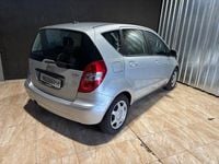 Usado Mercedes A160 Elegance 82 CV (60 kW) 2009 Gris / plata Monovolumen