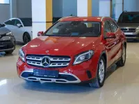 Usado Mercedes GLA220 Urban 177 CV (130 kW) 2017 Rojo SUV