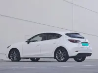 Usado Mazda 3 Style 120 CV (88 kW) 2017 Blanco Berlina