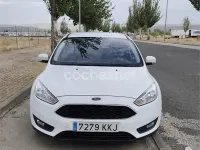 Usado Ford Focus Trend 125 CV (91 kW) 2018 Blanco Berlina