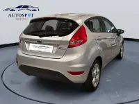Usado Ford Fiesta Trend 82 CV (60 kW) 2010 Gris / plata Berlina