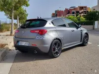 Usado Alfa Romeo Giulietta Super 175 CV (128 kW) 2016 Gris / plata Utilitario