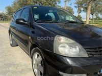 Usado Renault Clio II Campus 65 CV (47 kW) 2006 Gris / plata Berlina