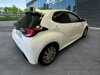 Usado Toyota Yaris Active 116 CV (85 kW) 2023 Blanco Utilitario