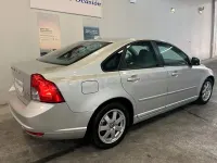 Usado Volvo S40 Momentum 115 CV (84 kW) 2012 Gris / plata Berlina