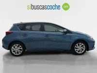 Usado Toyota Auris Hybrid Active 136 CV (100 kW) 2017 Azul