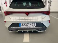 Usado Cupra Leon 150 CV (110 kW) 2025 Beige Berlina