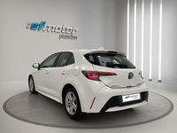 Usado Toyota Corolla Active 122 CV (89 kW) 2021 Blanco metalizado Berlina