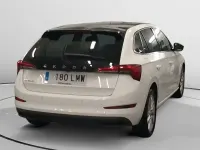 Usado Skoda Scala Style 110 CV (80 kW) 2021 Blanco Utilitario