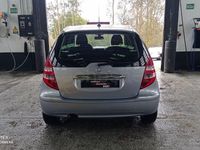 Usado Mercedes A180 Classic 109 CV (80 kW) 2006 Gris / plata Monovolumen