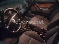 Usado Skoda Octavia Ambiente 102 CV (75 kW) 2001 Gris / plata Berlina