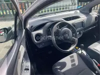 Usado Toyota Yaris Hybrid Active 100 CV (73 kW) 2014 Blanco Berlina